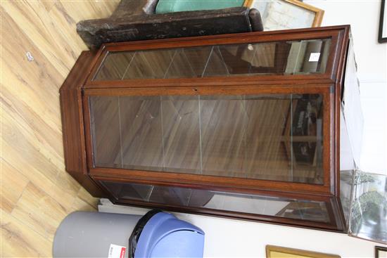 A corner display cabinet of display of The Battle of Waterloo & other troops